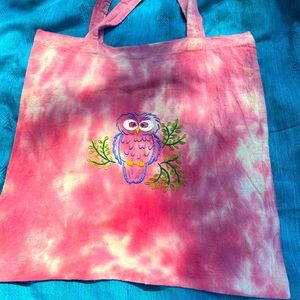NWT- Hoot in the Trees 🌳 owl embroidered tote bag